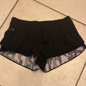 Rare Lululemon Surf Short Reversible 4